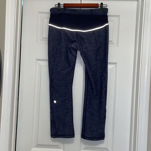 Rare Lululemon Athletica Ride On Crop Indigo Denim - Picture 5 of 7
